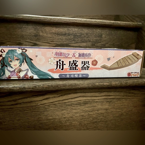 Hatsune Miku Wooden Sushi Boat from Japan - Picture 7 of 10